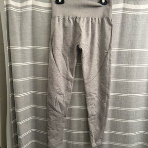 Gray Stretchy Leggings with Elastic Waistband